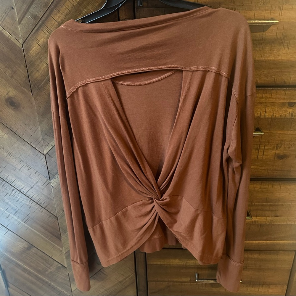 Mono B Cut-Out Top
